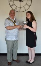 Chairman presents award